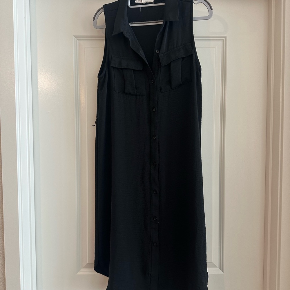 BCBGeneration Black Sleeveless Collar Midi Sundress